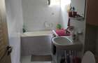 De vanzare apartament 3 camere - 2