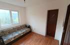Apartament de vanzare 2 dormitoare, o sufragerie, 2 holuri, 1 bucatarie, 1 baie - 8