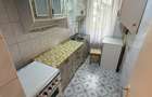 Apartament de inchiriat 3 camere etaj intermediar strada Parang!