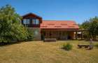 Casă individuală cu 4 camere cu Teren 1528 Mp în Letca Veche