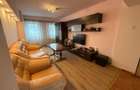 Bld. Traian zona Unicredit Ap. 4 camere, et. intermediar - 3