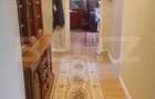 Apartament cu 2 camere, decomandat de vanzare Zona UM - 3