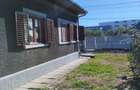 Vand casa din caramida, cu 4 camere, baie si bucatarie. - 1