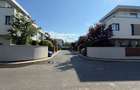 REV2005766 Vile Finalizate Exclusiviste Langa Lac l Complex Rezidential