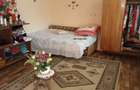 Casa locuibila 4 km distanta de Adjud 50000 negociabil 3 cam baie bucatarie se vinde mobilata - 9