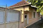 Casa cu 3 camere, anexe si teren generos