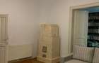 Vand casa , situata central , str.T.Grozavescu nr.25 - 4