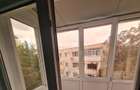 Proprietar vand apartament 2 camere semidecomandate pe str 22 Decembrie bl 1 - 2