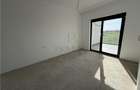 Apartament 3 camere - bucatarie separata - curte proprie - 5