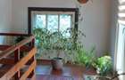 Casa cu etaj de vanzare,zona Primariei,curte comuna,atipica - 2