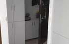 Inchiriez apartament cu 3 camere - 4