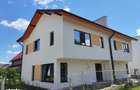 Casă cu 4 camere cu Teren 100 Mp în Central - 1