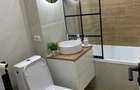 Vand apart. 3 camere-zona industriala