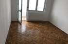 Inchiriez apartament 3 camere zona centrala - 3