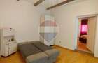Casa / Vila cu 3 camere de vanzare in zona Schei