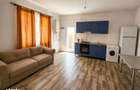 Apartament cu 3 camere în Central - 1