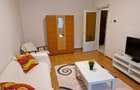 De inchiriat apartamen 3 camere