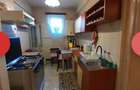 Strada praga, apartament 57mp, doua camere, decomandat, curte cu loc parcare si garaj. Pret negociabil.