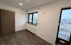 Spatiu comercial, pozitionare excelenta, exact la metrou Aparatorii P - 11