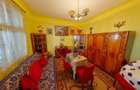 Casa / Vila cu 4 camere de vanzare
