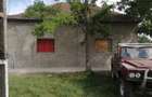Casă cu Teren 1701 Mp în Central