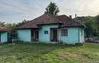 Casă cu 4 camere cu Teren 2224 Mp în Central - 2