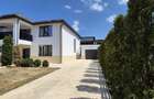 De vanzare casa tip Vila - Livezeni