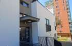 Cladire moderna, superfinisata 500 mp, compus din 4 apartamente, teren - 12