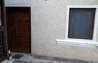 Casa cu 4 dormitoare ?i teren de 2.000 mp Arice?tii Zeletin