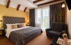 Langa Castelul Bran: Pensiune + restaurant + transfer afacere activa