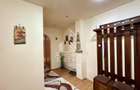 Apartament de vanzare cu 3 camere, decomandat, zona Soarelui