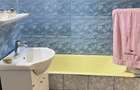 Proprietar vand apartament in Ploiesti, ultracentral, decomandat, 4 camere, parcare si boxa subsol, et 2 din 4 - 8