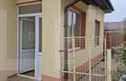 Casa renovata, 3 camere, teren 2.252 mp, anexe, acces din doua strazi