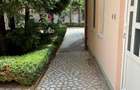 Curte, Lacul Baneasa, sector 1 - 2