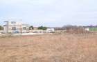 TEREN INTRAVILAN 469 MP. LANGA CASE ZONA DE PERSPECTIVA PRET 17.500 E - 9