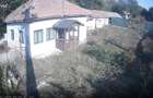 Teren 1000mp+casa 2 camere,utilitati complete-Geormane,la 100m de lac - 1