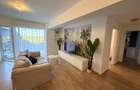 3 camere, balcon ?i loc de parcare pe malul lacului Baneasa,