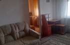 Caransebes. Apartament la etaj 2, cu doua camere, 45.800 euro