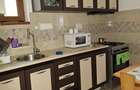 Sinaia,doua proprietati garsoniera in curte si apartament in vila zona Peles str.Furnica - 8