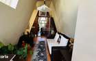 Casa / Vila cu 4 camere de vanzare