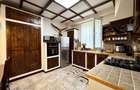 Apartament 3 camere cu curte de 105mp si beci, parter de vila, Rosu - 11