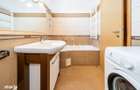 Apartament 3 camere decomandate, bloc tip vila, Strand