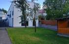 Cladire moderna, superfinisata 500 mp, compus din 4 apartamente, teren - 5