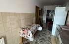 Apartament o camera, 40 mp, decomandat, zona Porii - 2
