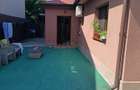 casa curte/ 3 camere/Andronache/zona linistita/sector 2 - 17