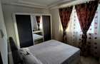 Inchiriez apartament 3 camere, micro 11