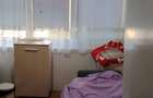 Camera de camin cu baine de inchiriat