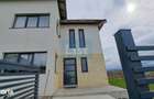 Casa in duplex la cheie, finisata modern, panorama superba - 1