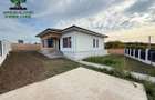 Casa plan parter, 4 camere, 2 bai, mobilata si utilata, Ciurbesti