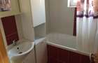 Proprietar,vand  apart,2014,3 camere,et 1,cu loc parca